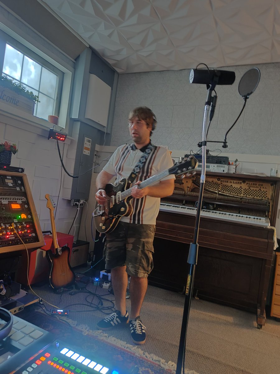 boxoftrashmusic's tweet photo. Album is getting there 🇺🇲🏴󠁧󠁢󠁳󠁣󠁴󠁿 https://t.co/GeJyHfnnUs