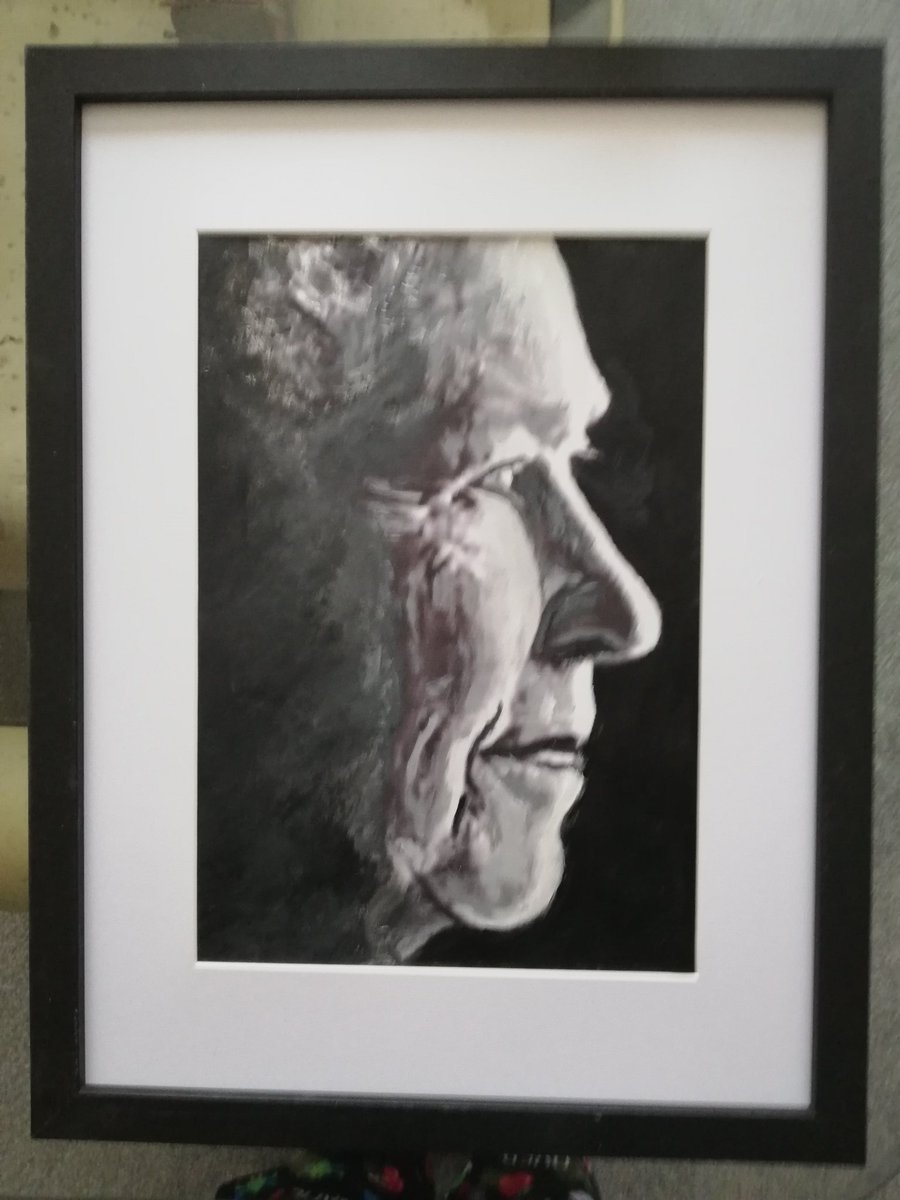 JonathanLinsley's tweet photo. I haven't posted anything about the Queen's passing but I was inspired to paint this as I imagined her looking towards the light, In my sixty six years I have grown up with her as a constant in my life.. So with the deepest respect for her memory I'm sharing this here.. https://t.co/Kks0AEHLUZ