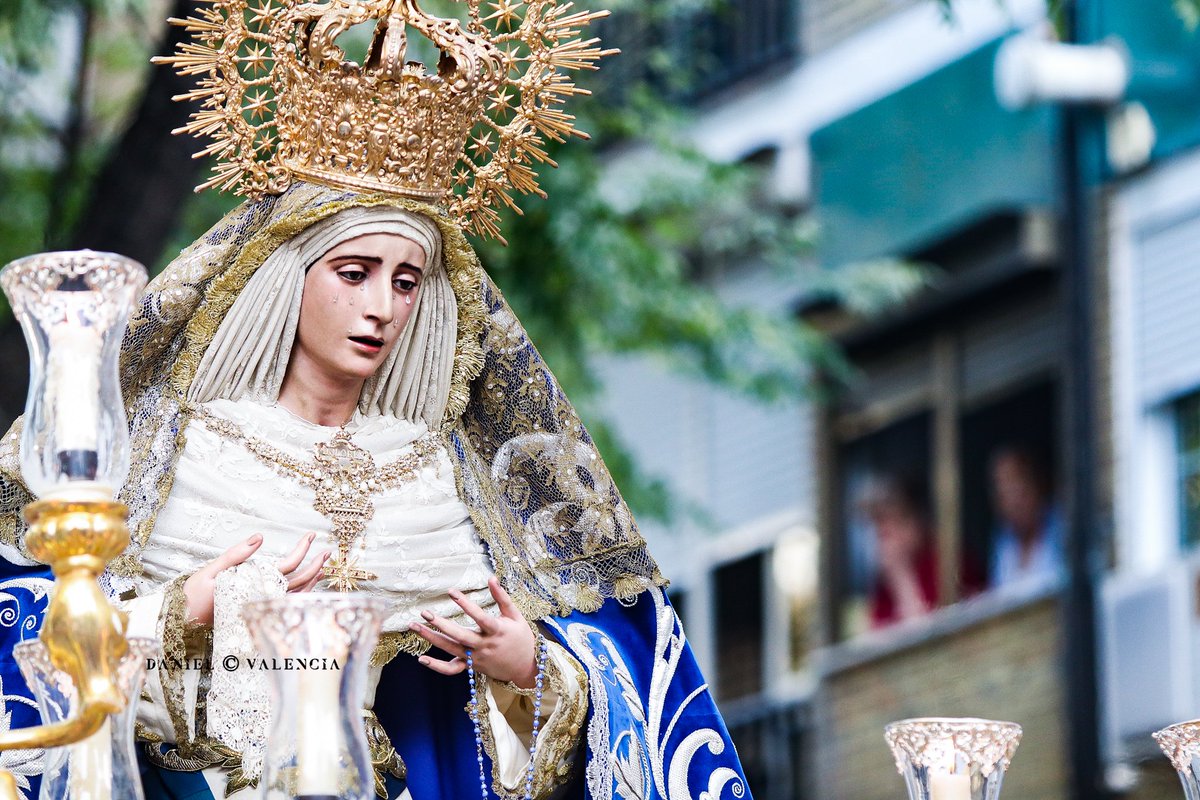 Araqueencrrs's tweet photo. Tres Años de Espera
El encuentro
La primera vez contigo
Portadoras de fe...
Esto es el cerro del Águila
@DoloresdelCerro 
#tdscofrade #SevillaHoy https://t.co/GCLav0LNNa