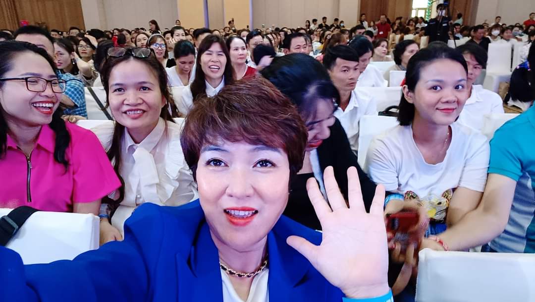 NgoBichHa3's tweet photo. Bí mật của cuộc sống là cho đi vô diều kiện và đón nhận cừ khôi...
#s69
#sscom https://t.co/QfxDJ5YEYB