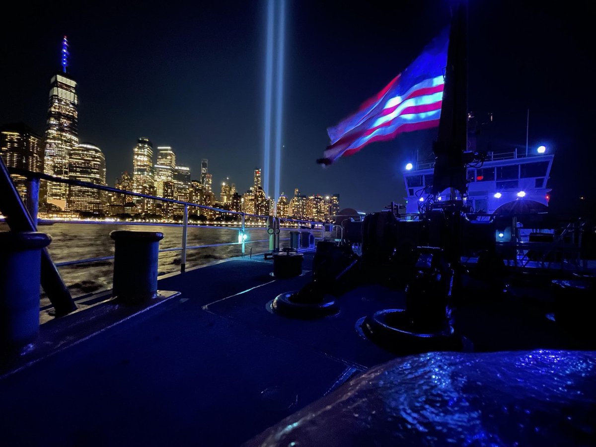Let us honor &amp; remember those we lost &amp; 1st responders &amp; individuals who came together to save others on that fateful day; including USCGR MK1 Jeff Palazzo PS2 Vincent Danz, &amp; AUX Gregory Sikorsky, (FDNY &amp; NYPD), &amp; LCDR Gilbert Granados, who was working in the WTC #NeverForget🇺🇸