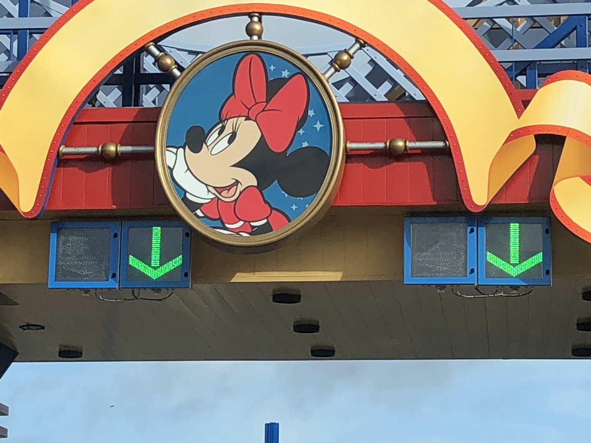 🅿️ Parking terminals are being installed on the Disneyland Paris parking. 👉 READ MORE: pixiedust.be/parking-disney… #DisneylandParis #DisneyParks