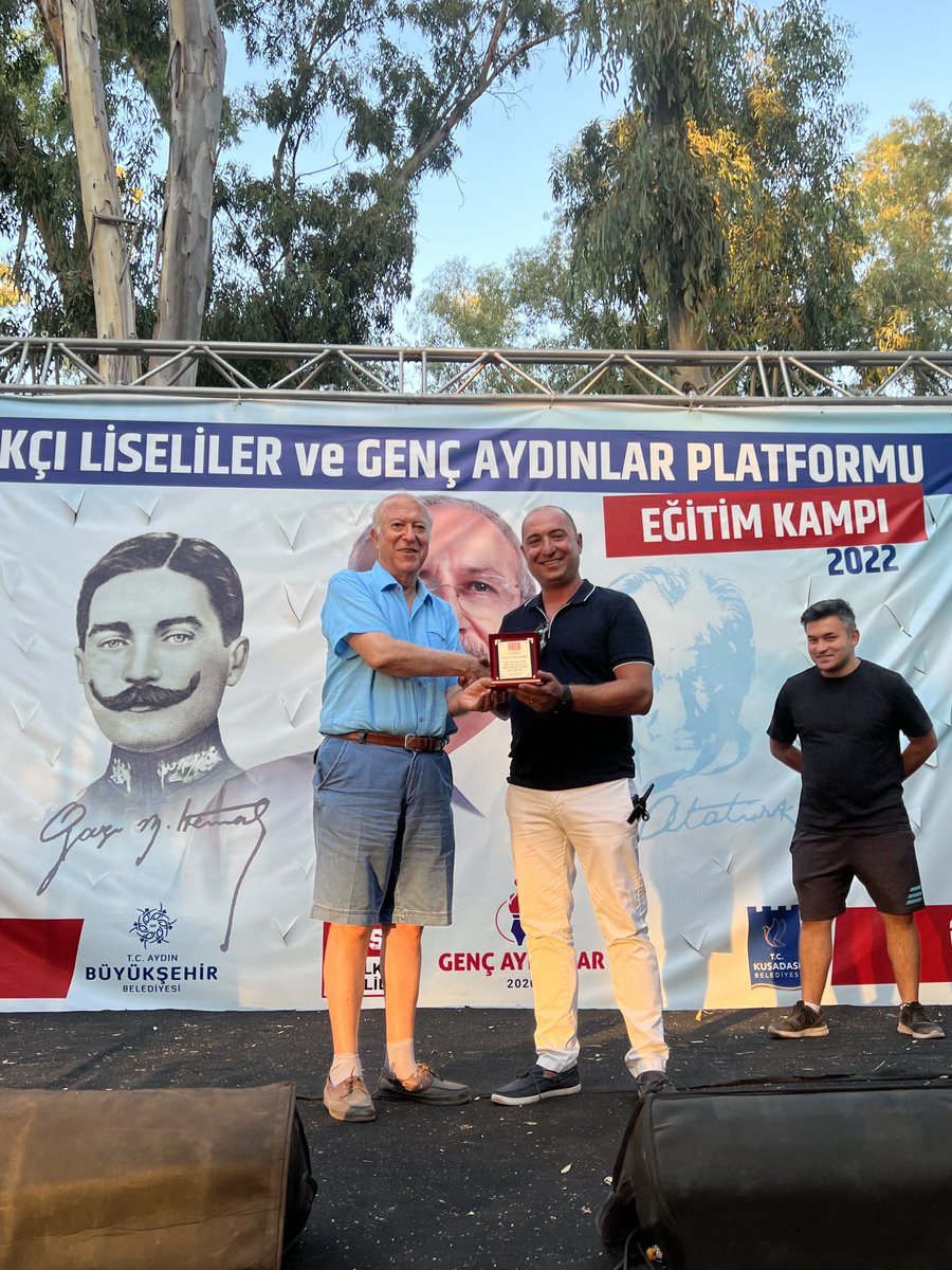 aliperi0127's tweet photo. Gençlerin eğitimine destek verenlere sonsuz teşekkürler https://t.co/lgdyaq5J74