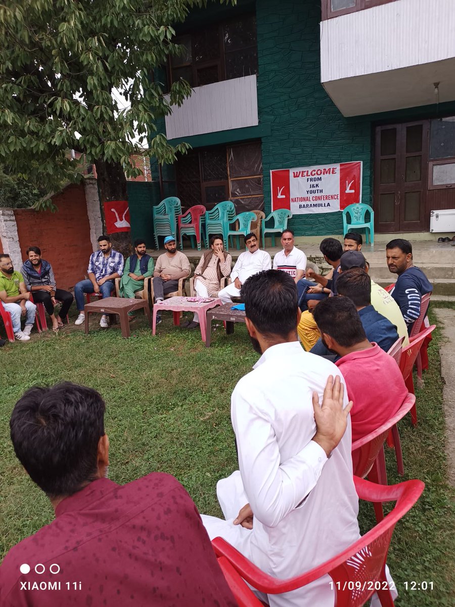 SamirIqbal_'s tweet photo. Today held a meeting with office bearers of district baramulla was accompanied by zonal vice president @YNCJK  north #farat mir .The meeting was organized by District President baramulla @HamidRather11 @YNCJK and District Secretary #adv zahoor . https://t.co/pEbUE19gnr