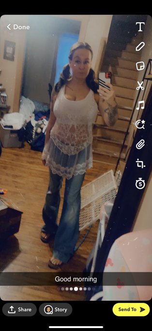 GM🖤  well after losing almost 30 pounds ( and half my hair 😞) I can fit into my fav old jeans. Calvin