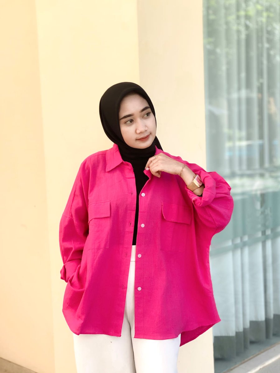 Keyzhcollection's tweet photo. @ohmybeautybank Halo kak bisa cek shopee kita yaa ini yg bagian belakang lbih pjg jadi hijab friendly, muat sampai BB 90kg karna oversize https://t.co/nHb0pyDJuq