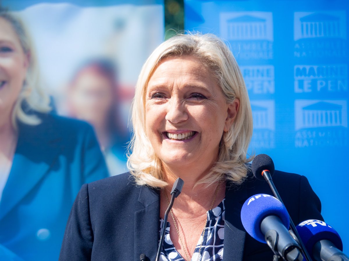 Marine Le Pen tweet media