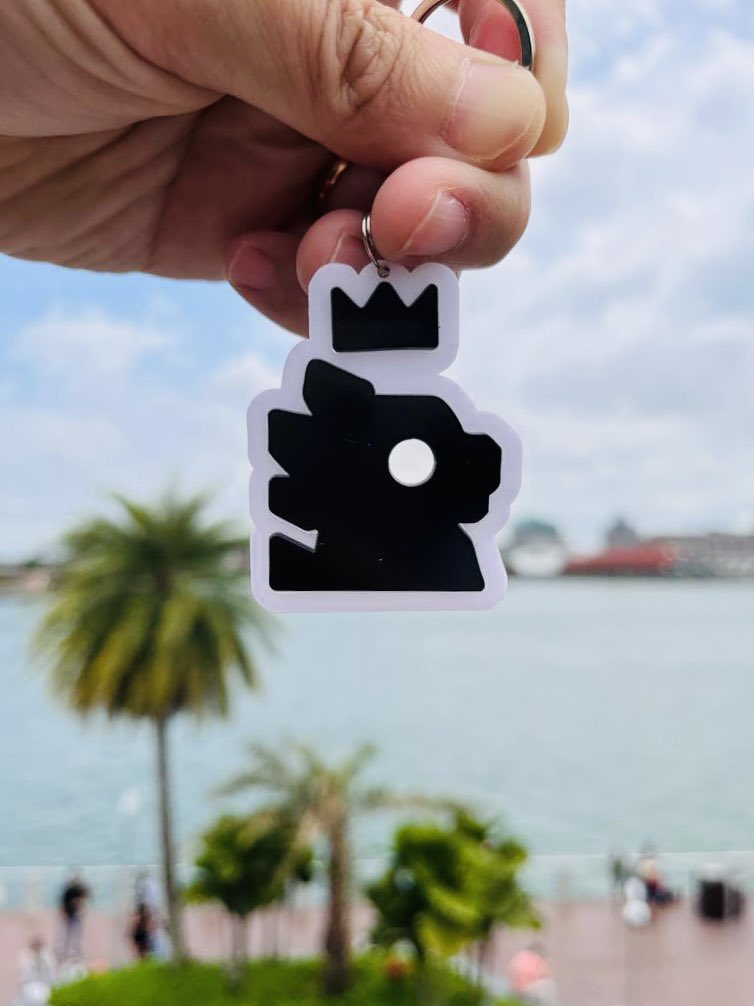 terab0i's tweet photo. It may be a running gag to call @C_mingkuang the Mega Chad of @KaijuKingz Singapore, but it certainly isn’t a joke. The brain and the brawns’ behind @LayeringNFT who supplied SGKK cookies for #COMEX2022 - this guy may have big guns on his arms, but his heart is so much bigger. https://t.co/SOCbkQHmEd