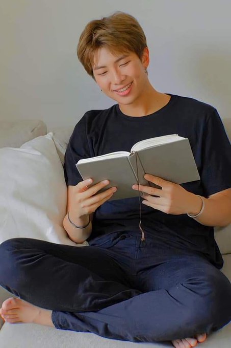 BdBangtan's tweet photo. 😩 happy birthday joonie the handsome leader 💞
#BTSRM 
#HappyBirthdayNamjoon 
#HAPPYRMDAY 
@BTS_twt https://t.co/hFBP5qoLEf