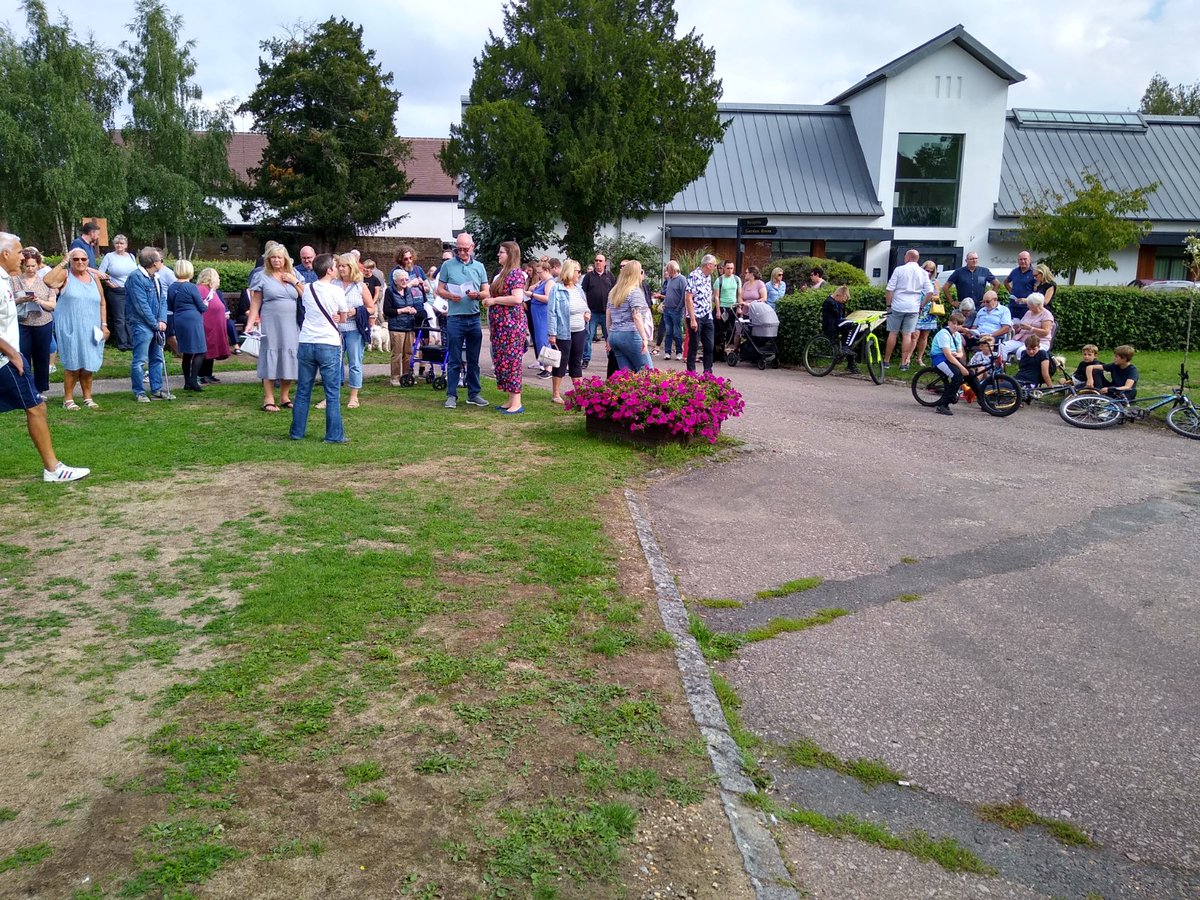 IanKempWare's tweet photo. Good to see over 200 people at Ware Priory today for the Proclamation of Accession of King Charles III. Many have also signed the Book of Condolences at the Priory as we remember with thanks the devoted and dedicated life of our Queen. God Save the King! https://t.co/9Ui4WAu87J