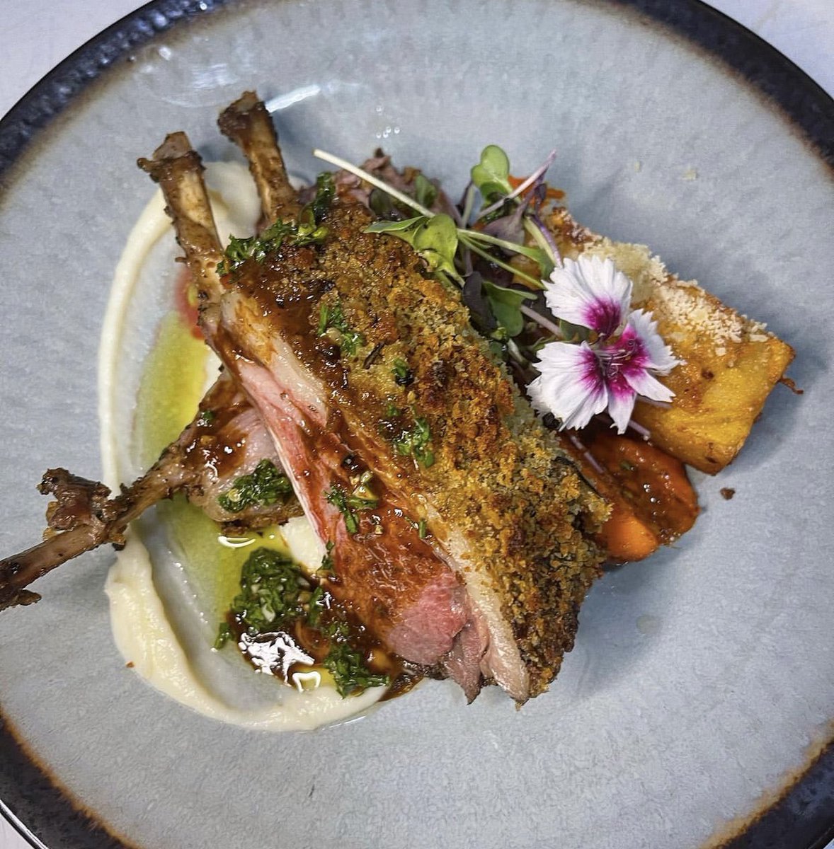 ChefVeeofficial's tweet photo. What’s your favourite meat?
-
I’m definitely a lamb fanatic! 🤤 there’s just something about perfectly pink lamb that does it for me!
-
Plated with love for an amazing client!
#chefvee #rackoflamb #colecooks #chefsoflagos https://t.co/bzCpQ0wTkz