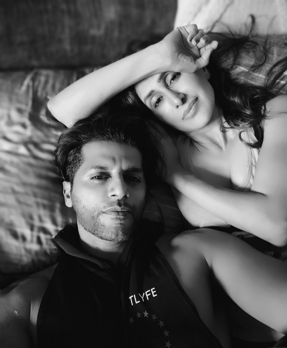 bombaysunshine's tweet photo. My most loved @KVBohra.. wht a life we hv.. adventure, excitement, laughs, trips, children.. I get to share it all with u! Happiest bday little late.. but everyday is ur day! This thing called life? Let's go grab it, let's live it largest! 👊❤ #happybirthday #karanvirbohra https://t.co/DHxfZCYws1