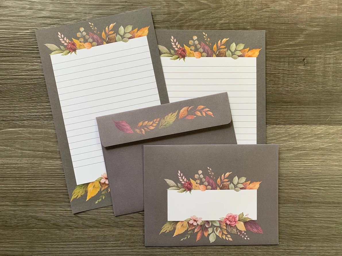 LaPapierre's tweet photo. Ready to embrace autumnal vibes in your letters? 

Grab yourself a warm beverage and have a scroll through our fall inspired designs.

https://t.co/tjd2olodHm https://t.co/sfZV56TZen