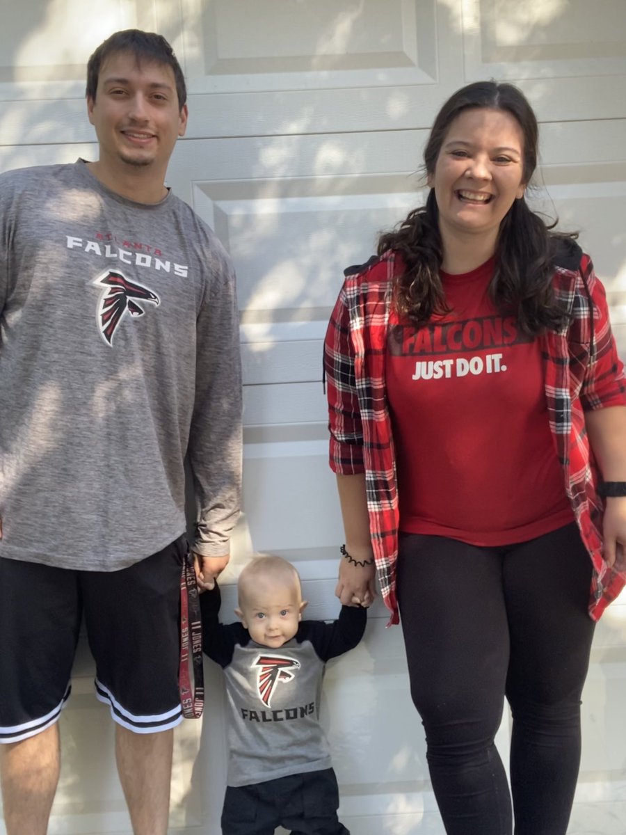 kdvanmatre's tweet photo. Game day! Reppin’ from Colorado! #riseup @AtlantaFalcons https://t.co/V2m6dEEFqY