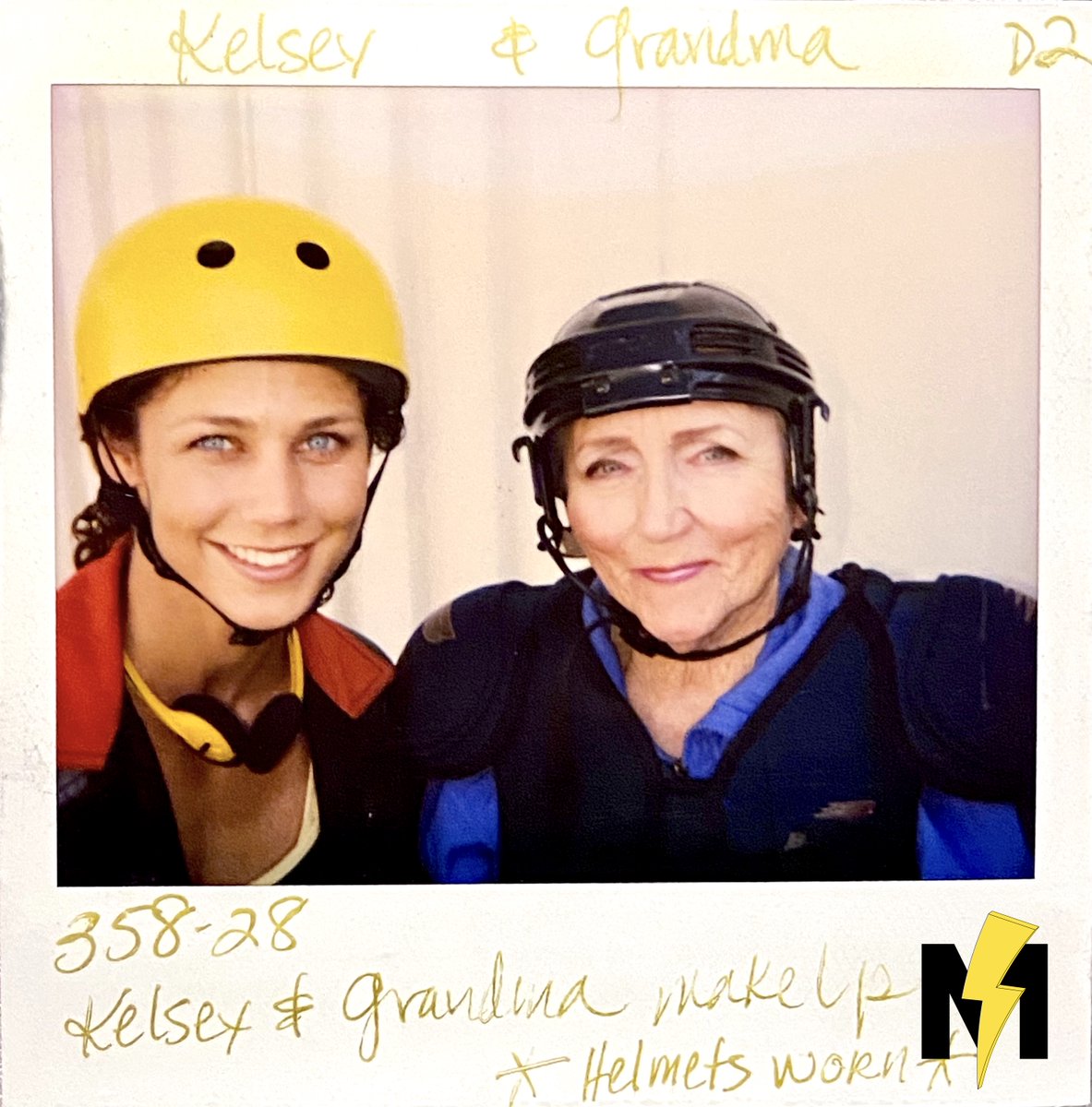 Our #GrandparentsDay exhibit goes out to Grandma Winslow and the most precious thing in the world to her — her granddaughter Kelsey [Lightspeed Yellow]. 💛

#MorphinMuseum Exhibit 0266 ⚡️
Series: #PowerRangers #LightspeedRescue
Episode: The Fifth Crystal
Year: 2000 #RangerHistory