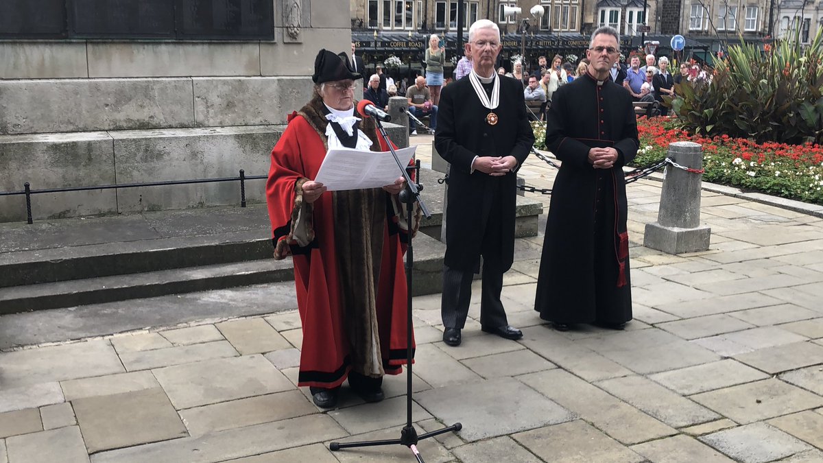 Harrogatebc's tweet photo. The Harrogate Borough Proclamation of His Majesty King Charles III took place in #Harrogate at 4pm today. It can now be viewed on our YouTube channel at: https://t.co/kp1HilSJ2b https://t.co/y7MyuhP20z