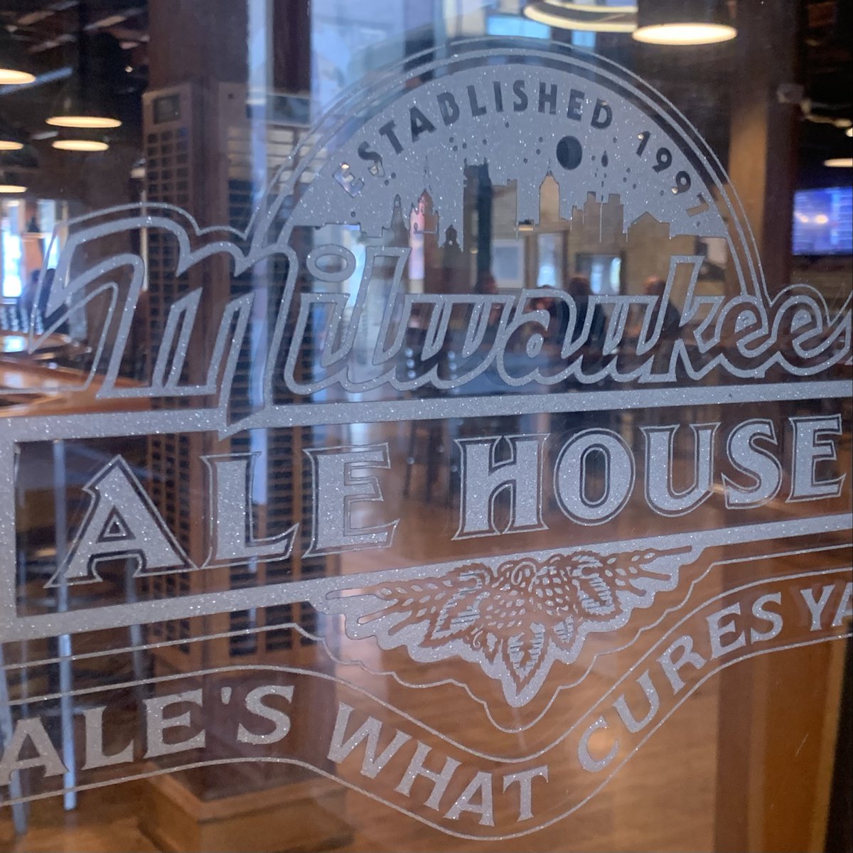 MkeAleHouse's tweet photo. Today's Hours: Kitchen 11am-3pm (possibly later), Bar 11am-3pm (possibly later), Hopside Bar closed. 

#1MoreDay #LastDay https://t.co/JptOKFxPSV
