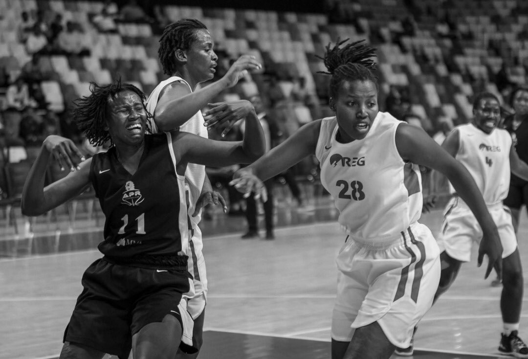 ferwabaRW's tweet photo. #RBLPLAYOFFS22
#GAME3
The battle is on and it is not for the weak.
End of 2nd Q
#REGBBCW 34-18 #APRBBCW
#RBL https://t.co/QcBFk4YPrA