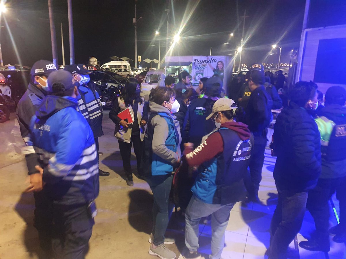 SunafilPeru's tweet photo. #SunafilEnRegiones 📍
En #Moquegua, junto con el Comité Provincial de Seguridad Ciudadana (#Coprosec) Ilo, @FiscaliaPeru y @PoliciaPeru, participamos en un operativo de fiscalización en bares y discotecas del balneario #BocaDelRío a fin de prevenir y evitar el #TrabajoInfantil 🤚 https://t.co/YYwc8cuOWR