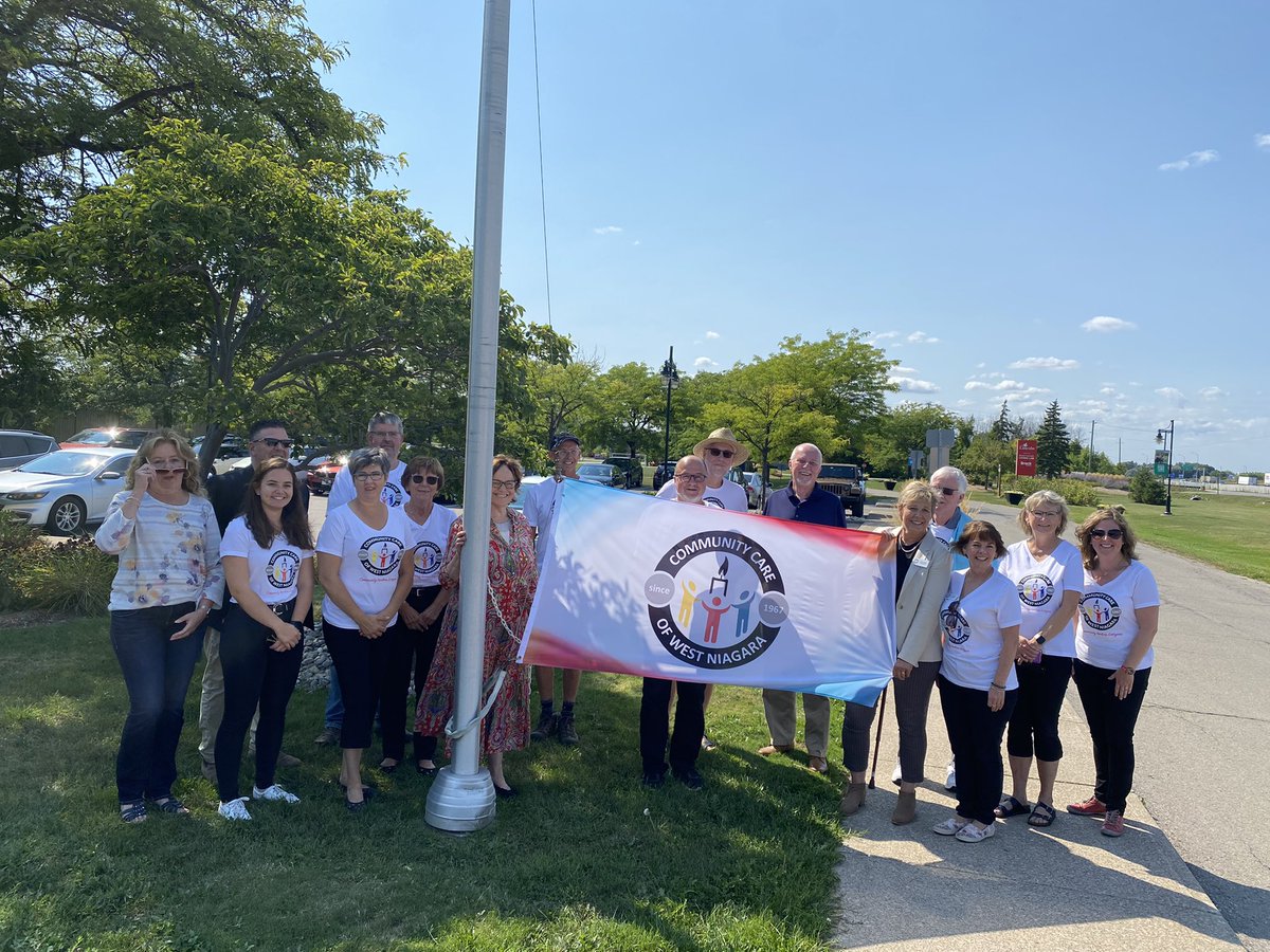 TownofLincolnON's tweet photo. Late last week several members of #LincolnON Council and staff joined staff from Community Care of West Niagara to raise their flag at Town Hall. We celebrate their 55th anniversary, the Grand Re-opening of their facility, and their amazing work to serve our community. https://t.co/Vc0cIJMI5I