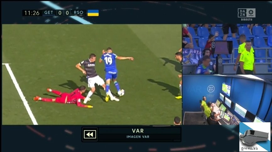 MrAsubio's tweet photo. #GetafeReal

🦵🏻 Mayoral conduce balón en área donostiarra y recibe el impacto de la rodilla de Pacheco al intentar disputarle el balón.

👮🏻‍♂️: No señala nada en vivo. ❌

📺: Consideran un error claro dejar el lance sin penalizar y avisan a Pulido Santana. ✅ https://t.co/On42gk4OLp
