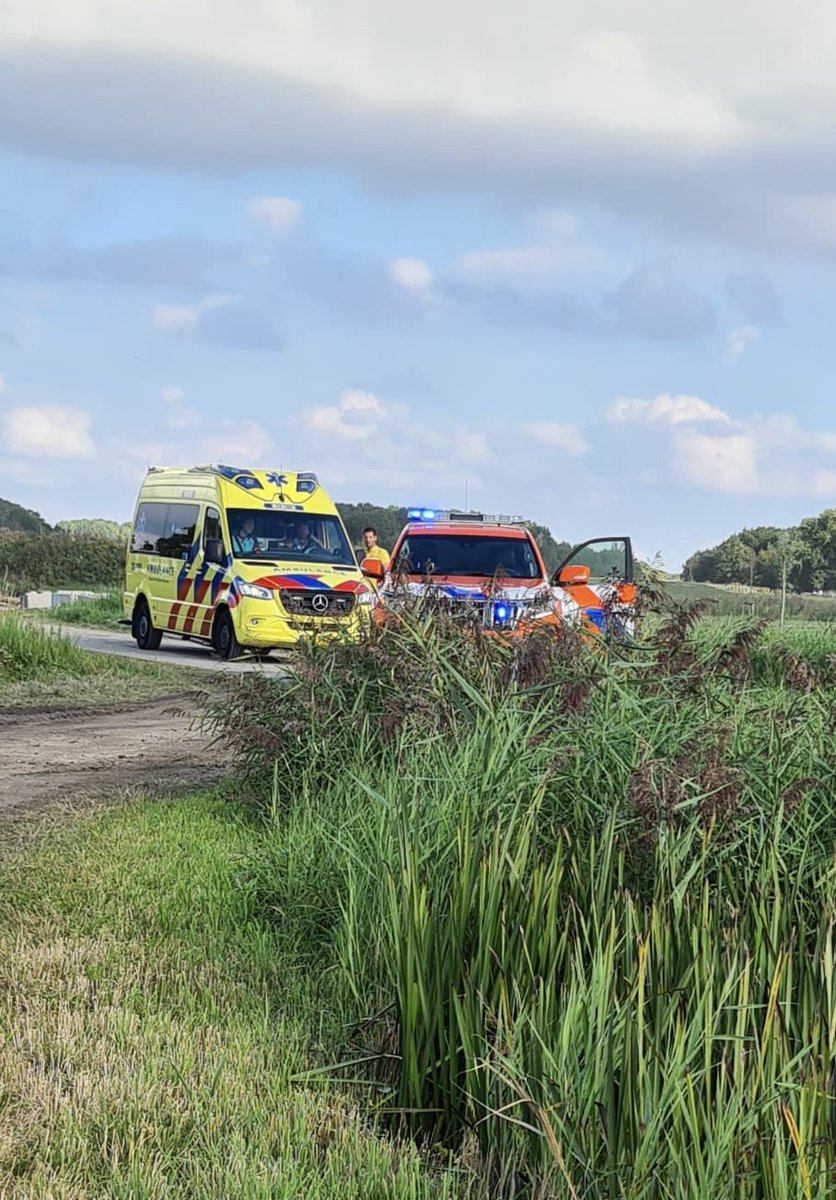 Een sportief weekend #Major #Obstaclerun in het evenementen gebied Geestmerambacht #Dijkenwaard. Ondanks veel wespensteken een geslaagde weekend voor de deelnemers en #reddingsbrigade. Een enkele deelnemer is voor behandeling overgedragen.