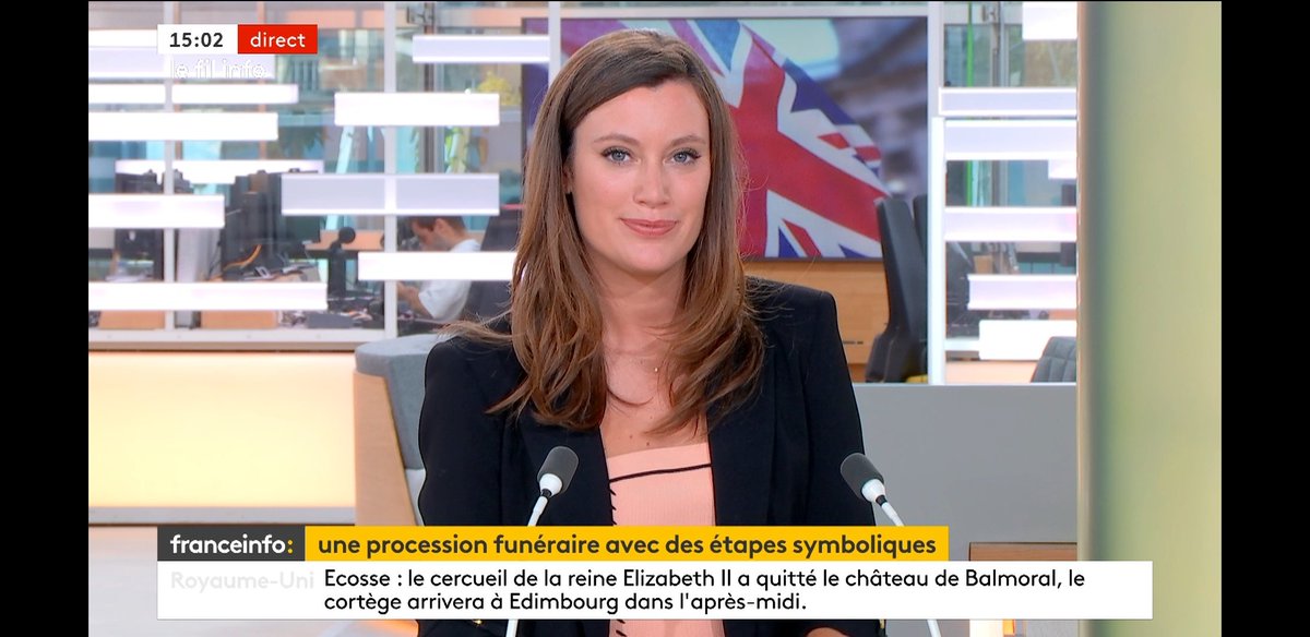 FloreMarechal's tweet image. On continue de vous faire vivre l'#operationunicorn sur #franceinfo toute la semaine dans le #filinfo à 11h &amp;amp; 14h 👑🇬🇧 @franceinfo
