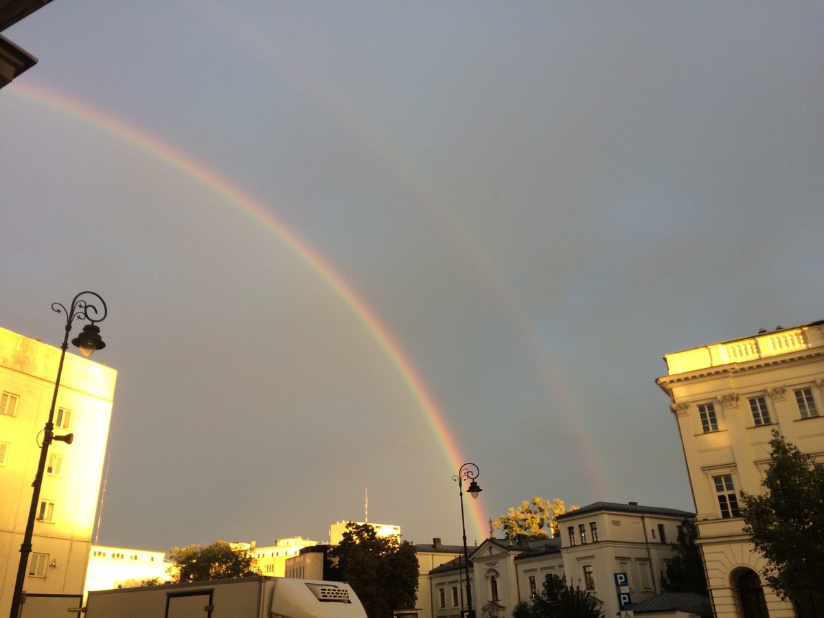 The #inc2022 starts rainy, but under a good omen! See you all at the Reception at 20:00 #doublerainbow