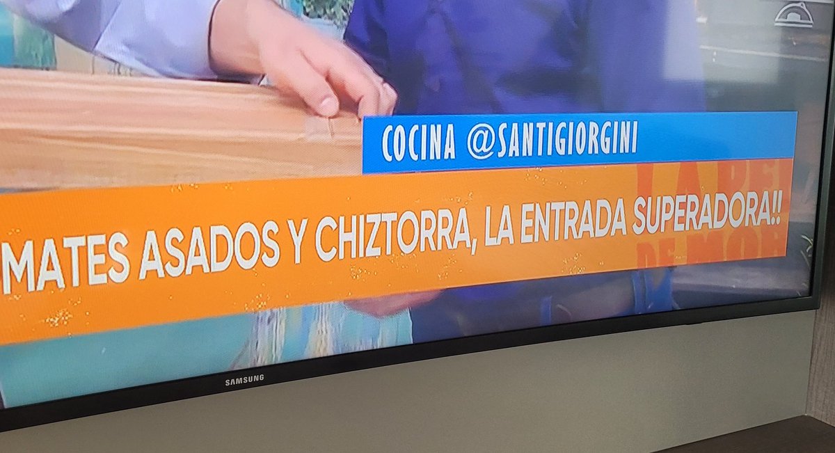 orcoyen's tweet photo. Que quieran escribir *txistorra* con CH puedo entenderlo. Pero verlo con Z me hace sangrar los ojos. #LaPenaDeMorfi https://t.co/IQZDcIo61z