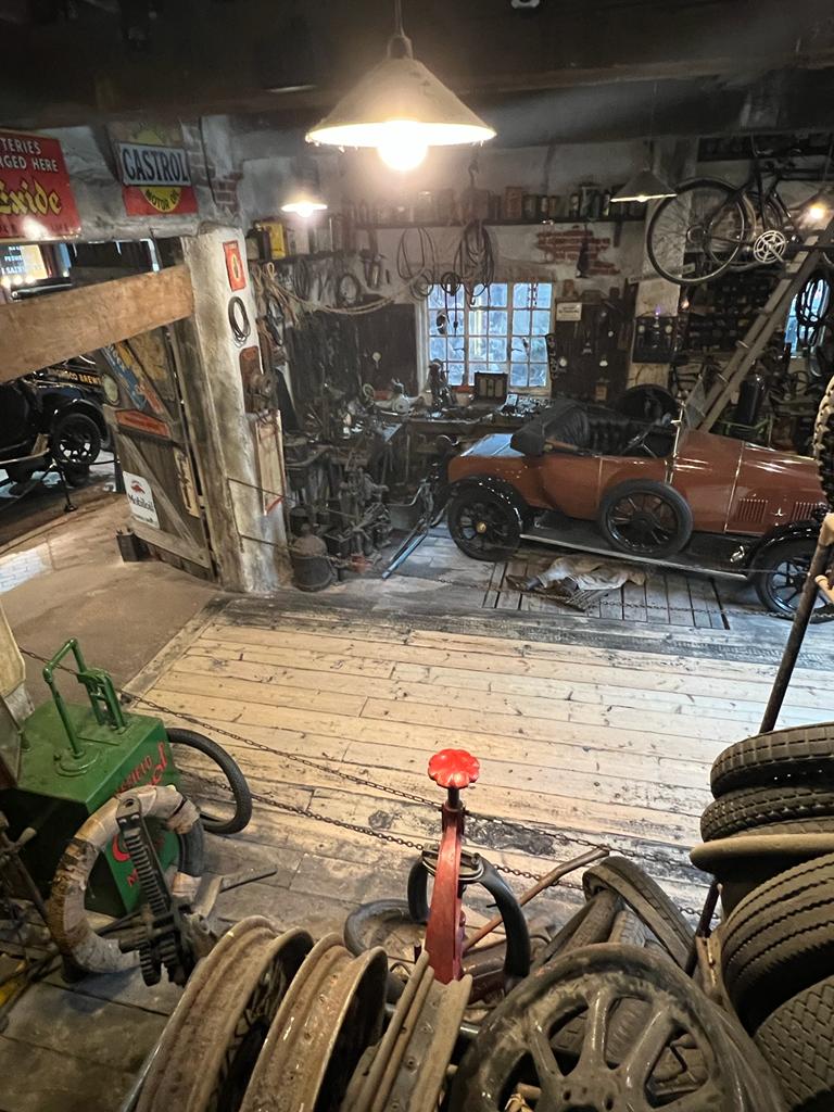kandmcitroen's tweet image. A trip to the International Autojumble at Beaulieu wouldn't be complete without popping into the museum. 
Being a modern Castrol Service Centre its always great to see the heritage that Castrol has.

#classiccastrol  #Castrol  #castrolservice #castrolheritage