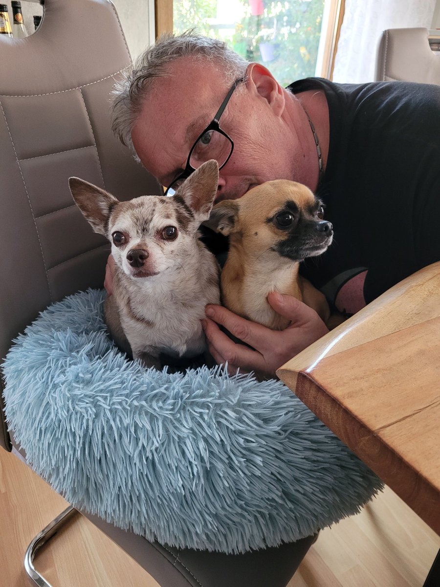 Pfullendorf toll. Kuscheln mit Papa