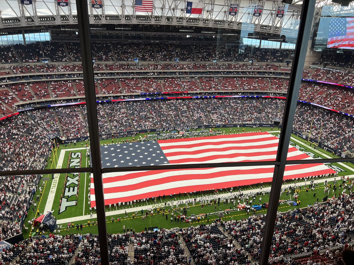 SportsVanessa's tweet photo. Prior to Colts vs Texans, a moment to honor those lost 21 years ago today on September 11, 2001. 🇺🇸 https://t.co/vQxBH0daBZ
