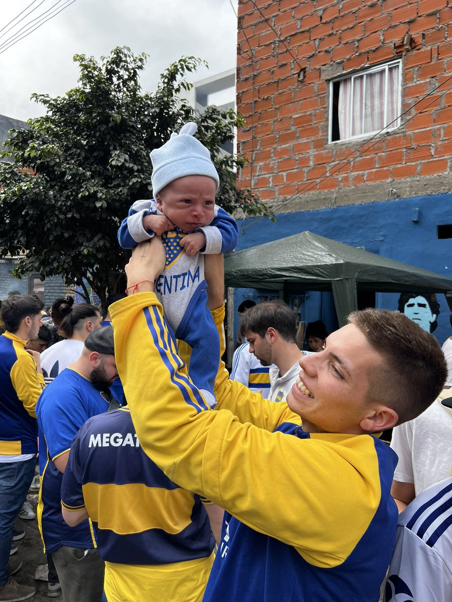 la12tuittera's tweet photo. De BOCA desde la cuna 💙💛💙🙌🏻 https://t.co/I4KyG5Hi5V