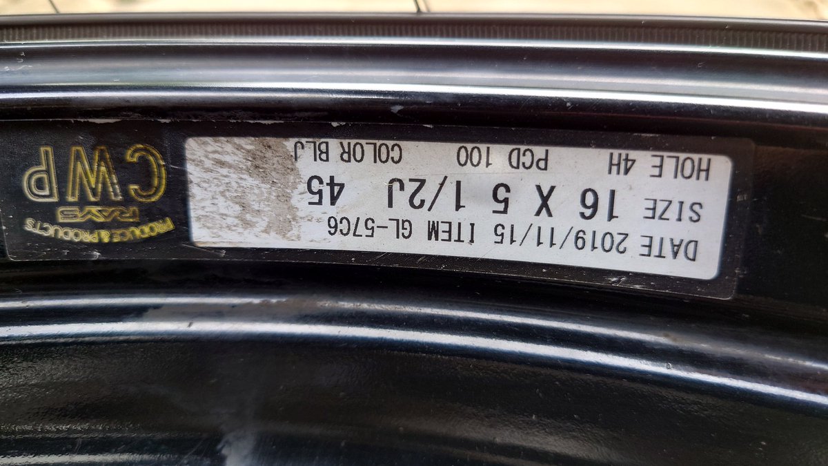 hiro_bari3's tweet photo. 57C6 TIME ATTACK EDITION
16inch 5.5J  PCD:100 穴数:4H
DUNLOP
DIREZZA  Z3  165/50/16  4分山
手渡し優先で
9万円でお願いします
フォロワーさん、オフ会で見かけたよ、アルト本パワーチェック見たよって人は「俺たち友達だよな?」割引ありますw

#ホイール売ります
#RAYS
#57C6
#DUNLOP
#DIREZZA https://t.co/uPoQBMJpIA