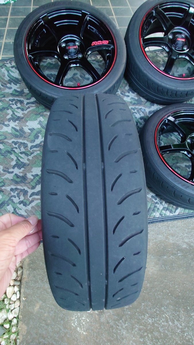 hiro_bari3's tweet photo. 57C6 TIME ATTACK EDITION
16inch 5.5J  PCD:100 穴数:4H
DUNLOP
DIREZZA  Z3  165/50/16  4分山
手渡し優先で
9万円でお願いします
フォロワーさん、オフ会で見かけたよ、アルト本パワーチェック見たよって人は「俺たち友達だよな?」割引ありますw

#ホイール売ります
#RAYS
#57C6
#DUNLOP
#DIREZZA https://t.co/uPoQBMJpIA