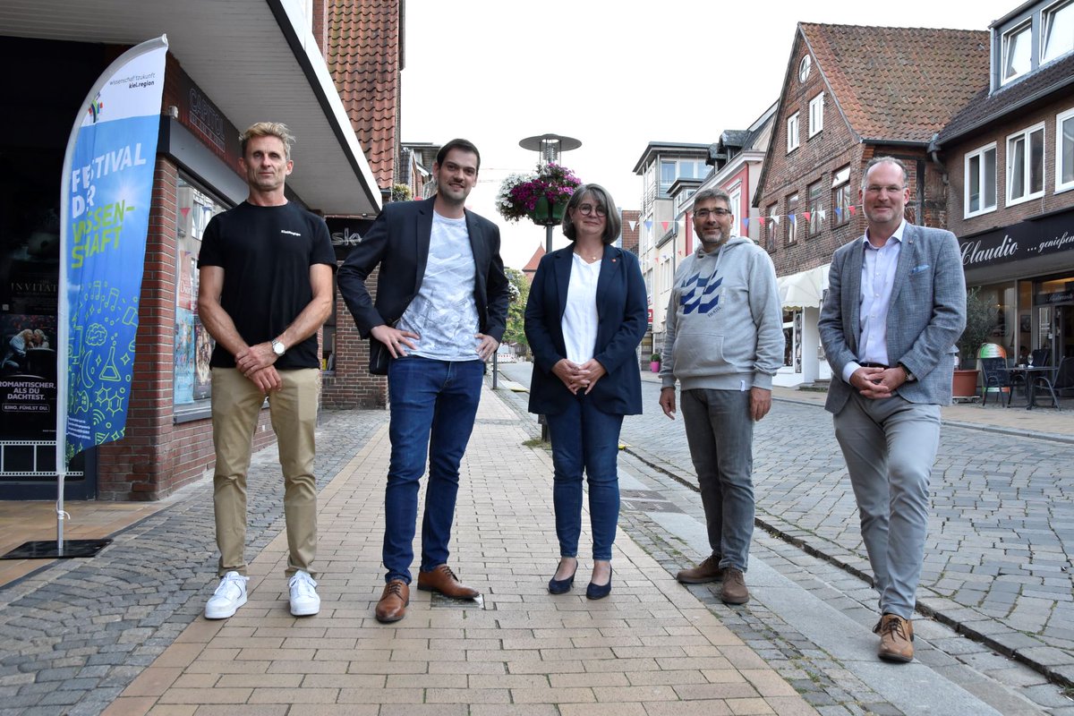 Alex Rammert (@alexrammert) on Twitter photo Vielen Dank Bürgermeister Björn Demmin aus #Preetz und <a href="/KielRegion/">KielRegion</a> für den spannenden Abend und reichhaltigen Austausch.
Es war mir eine Freude über die Zukunft der #Mobilitätsplanung zu sprechen und mit den Bürger*innen und der #Politik zu diskutieren.
Gerne wieder! Vielen Dank Bürgermeister Björn Demmin aus #Preetz und <a href="/KielRegion/">KielRegion</a> für den spannenden Abend und reichhaltigen Austausch.
Es war mir eine Freude über die Zukunft der #Mobilitätsplanung zu sprechen und mit den Bürger*innen und der #Politik zu diskutieren.
Gerne wieder!