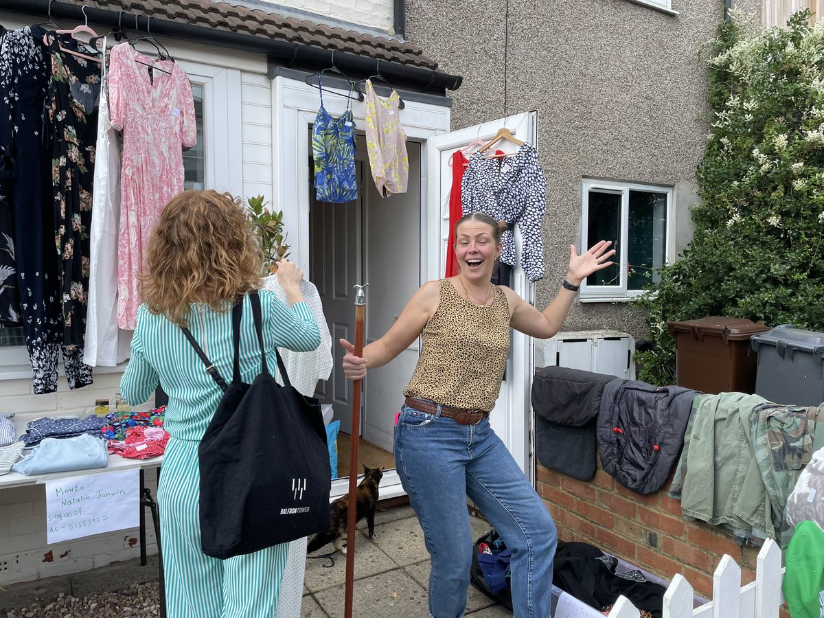 It’s buzzing out in the village…….
#e17villagejumbletrail