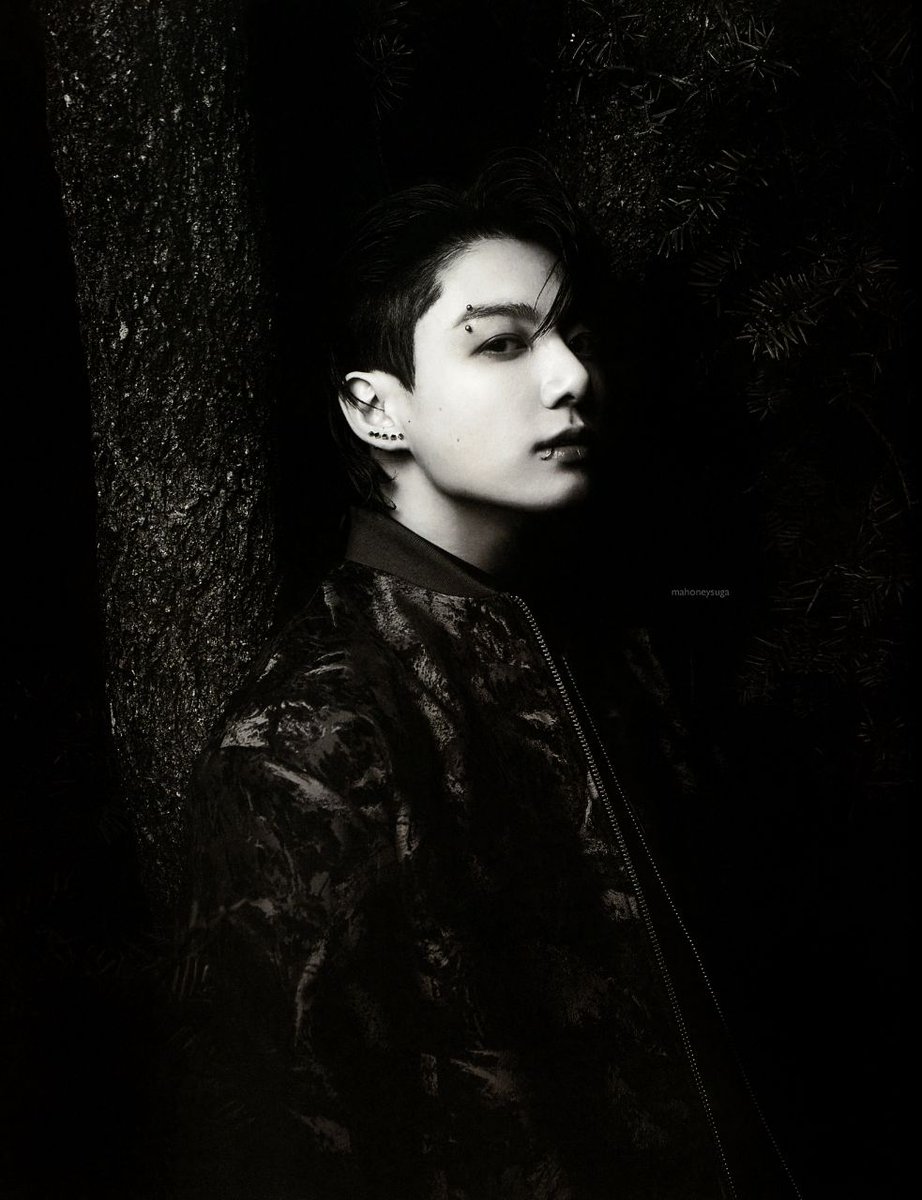 armyforever0620's tweet photo. Omg.. 중국.. Vampire https://t.co/TAcJuC3xR4
