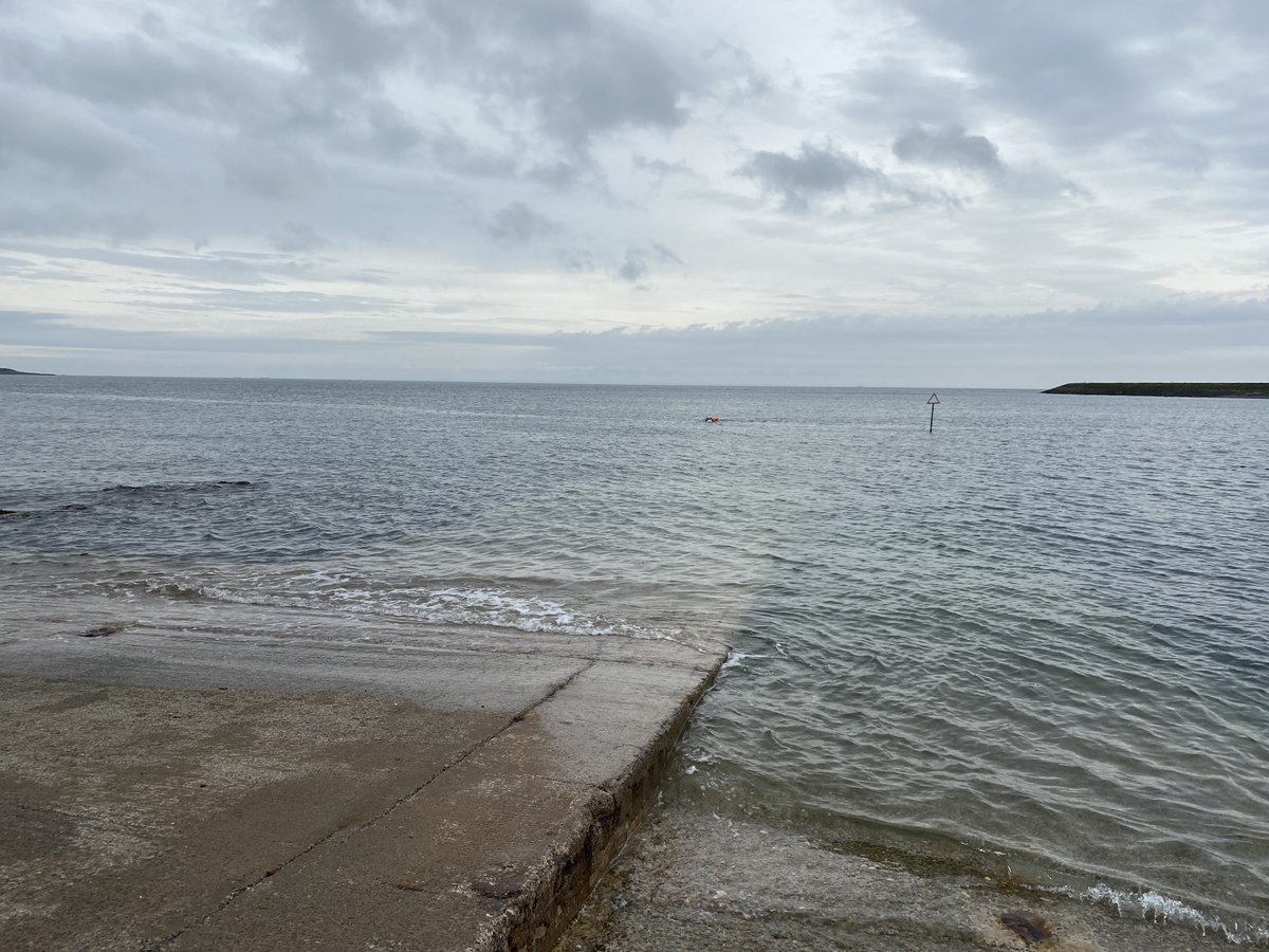KnotMassage's tweet photo. A greyer day today but a nice 1K focussing on technique.Met some of the inspirational relay team from India training for the North Channel swim.Good luck Team India 👏👍#infinityswimming #northchannelswim #openwaterswimming https://t.co/pyWULcYVoT