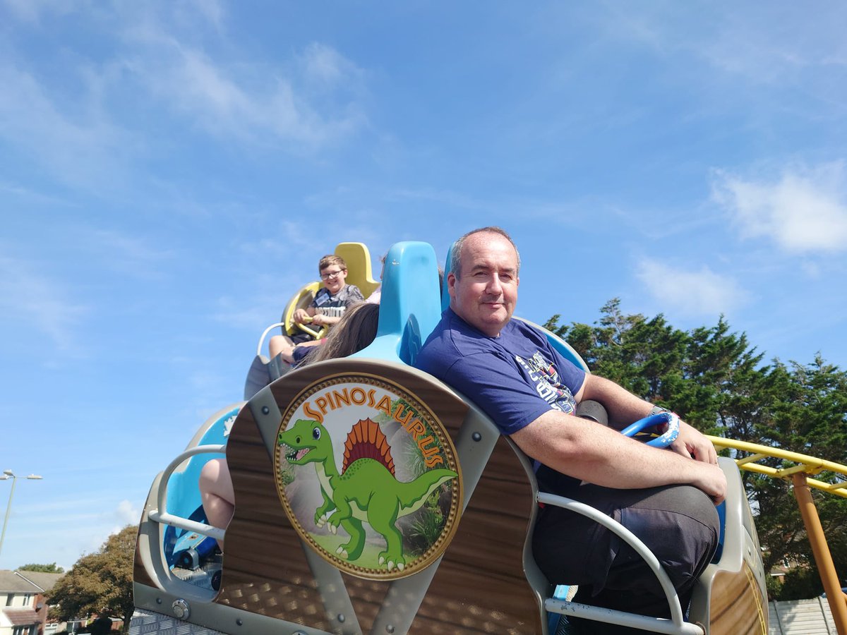 coasterclub's tweet photo. Had a great morning at Funland Hayling Island! 

Thanks for having us, and for letting us ride on Spinosaurus! https://t.co/ME8fX43dnT