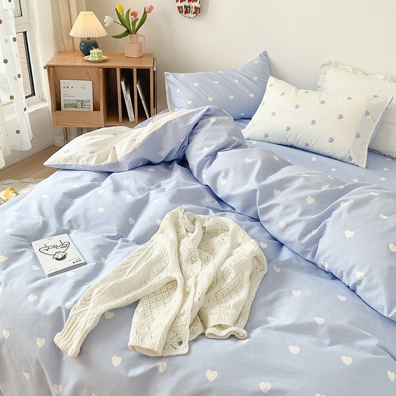 ･῾ ᵎ 🏸⛅️ hola♡̶🖐🏼
— พร้อมส่งค่า

1 set : 6 piece
⋆｡˚ ผ้าปูที่นอน (รัดมุมทั้ง4 มุม) , ผ้านวม1 ผืน
ปลอกหมอน2 ชิ้น , ปลอกหมอนข้าง2 ชิ้น
ขนาด 3.5 / 5 / 6ฟุต ราคา 450-. ส่งฟรีขนส่งเอกชน

☁️🦋﹆🌈 •₊˚ 
#ผ้าปูที่นอน #พร้อมส่ง #รับตัวแทนจำหน่ายฟรี