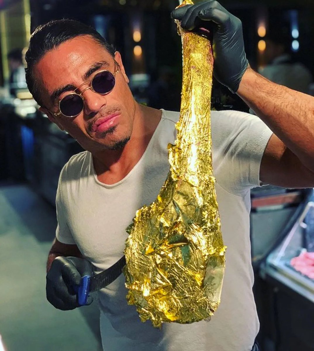 DroniesGoldGang's tweet photo. Gold Steak…it tastes so good! 

#saltbae #Staking #steak #Solana #solanaNFT #NFTCommunity #NFTs #NFTshill #NFTGiveaway #Crypto #intel #StayVigilant #AlwaysWatching https://t.co/gQvjyQyRs1
