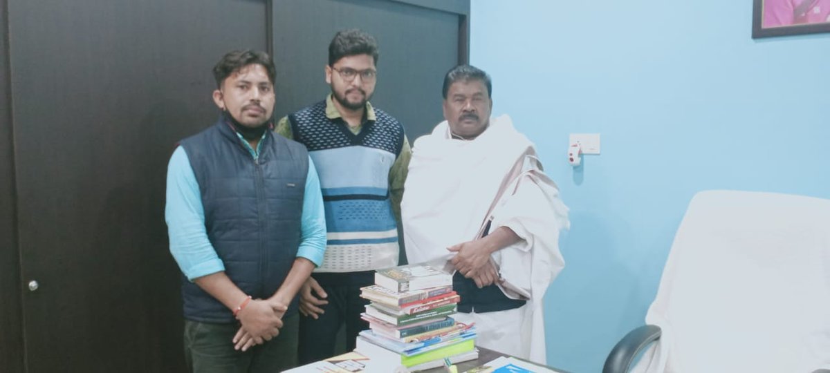 GulamHu91706193's tweet photo. माननीय पूर्व मंत्री @bandhu_tirkey और @ShilpiNehaTirki जी का बहुत बहुत धन्यवाद जो पंचायत सचिव नियुक्ति के लिए सराहनीय कदम उठाए हैं, और उन्होंने कहा है कि मुख्यमंत्री  @HemantSorenJMM व मंत्री @Alamgircongress जी से बात करेंगे कि पर्व से पहले नियुक्ति दे.
धन्यवाद..
जोहार झारखंड.. https://t.co/ivSUNuXduR
