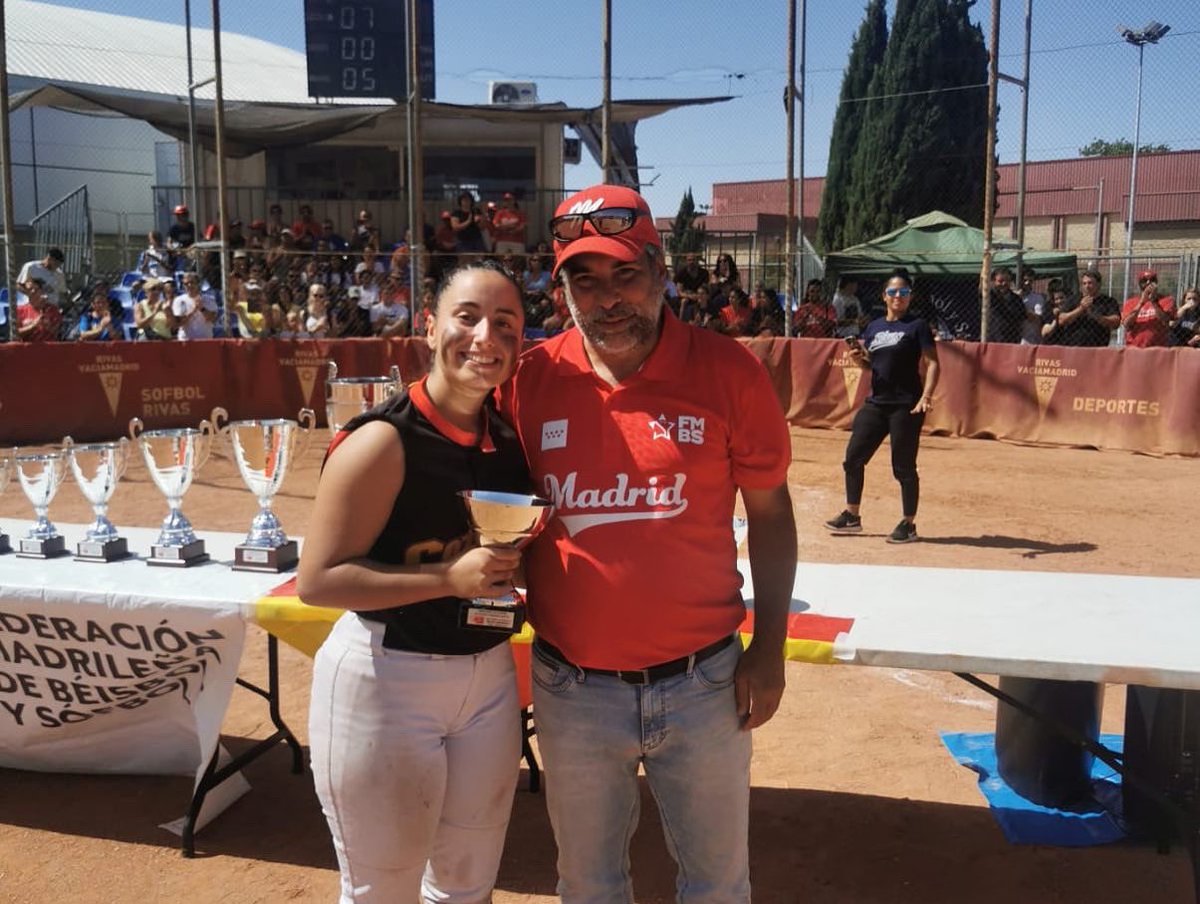 La selecció catalana sub18 🥎 es proclama campiona d’espanya.
Molt bona feina de jugadores i tècnics on han destacat:
D. Fernandez  - MVP i millor batejadora
A. Villanueva - Millor llançadora

Moltes felicitats a totes!