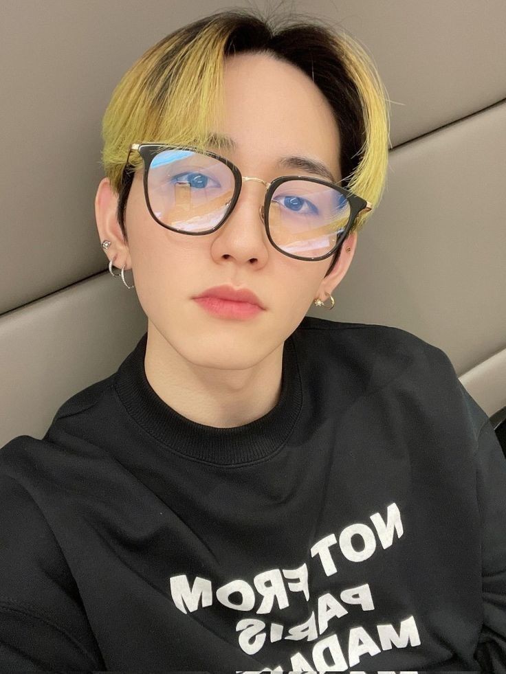 yoshihooncutie's tweet photo. I can’t stop thinking about you.❤️🥺

#TMSD #TreasureMakerSelcaDay #TREASURE #트레저 #마시호 #MASHIHO #マシ @treasuremembers https://t.co/4QFncBBMrZ