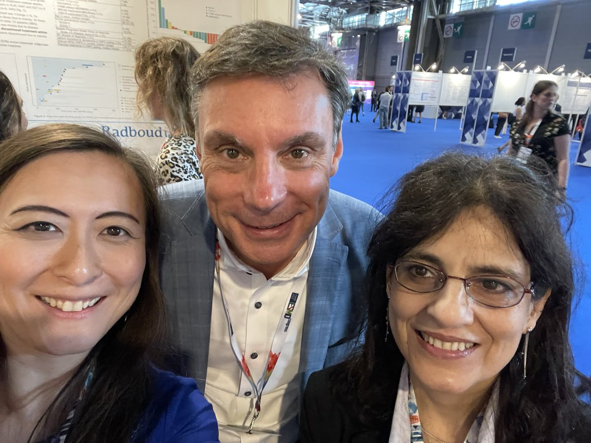 TiansterZhang's tweet photo. A fun @DukeCancer @DukeGUCancer reunion with @Daniel_J_George #SusanHalabi! #ESMO22 #dukefamily https://t.co/HDTc0KRJLp