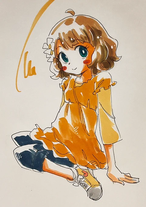 座る桃子ちゃんセンパイ。 