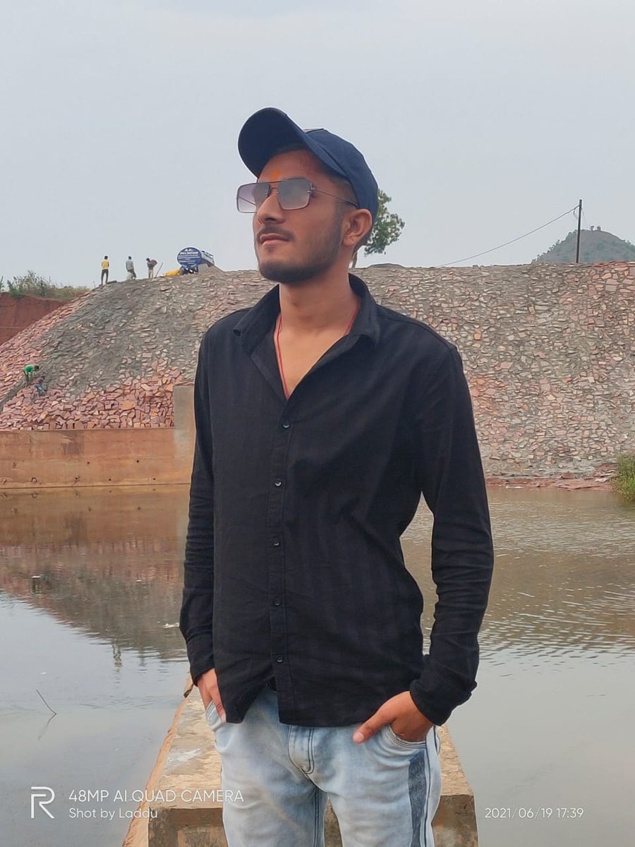 भ.ज.यु.मोर्चा मंडल पवई की कार्यकारणी घोषित की गई जिसमे मेरे मित्र <a href="/PVimalpandey/">Vimal Pandey</a> को मंडल महामंत्री बनाये जाने की हार्दिक शुभकामनाएं l
<a href="/MankuShrivasta1/">Manku Shrivastava</a> 
<a href="/LokendraDubey11/">@kl dubey</a>
