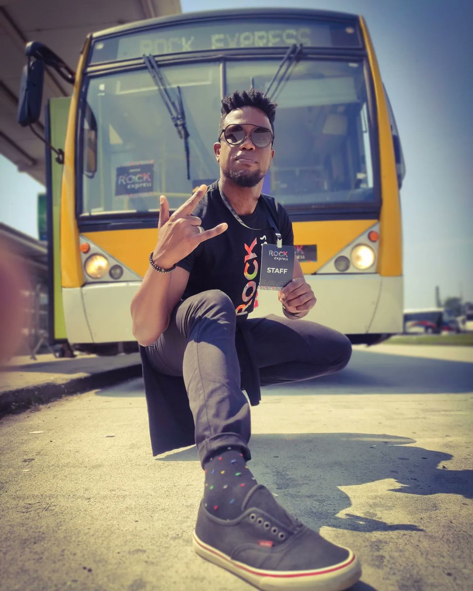 Fellipe84GN's tweet photo. Vamos para mais 1 dia de Job!!!

QUEM VÊ CLOSE... NAO VÊ CORRE!!!

#rockinrio #rockexpress #job #sabado #rj #eventos #festival #rockinrio2022 #rir #cidadedorock https://t.co/fIwthfpBEw