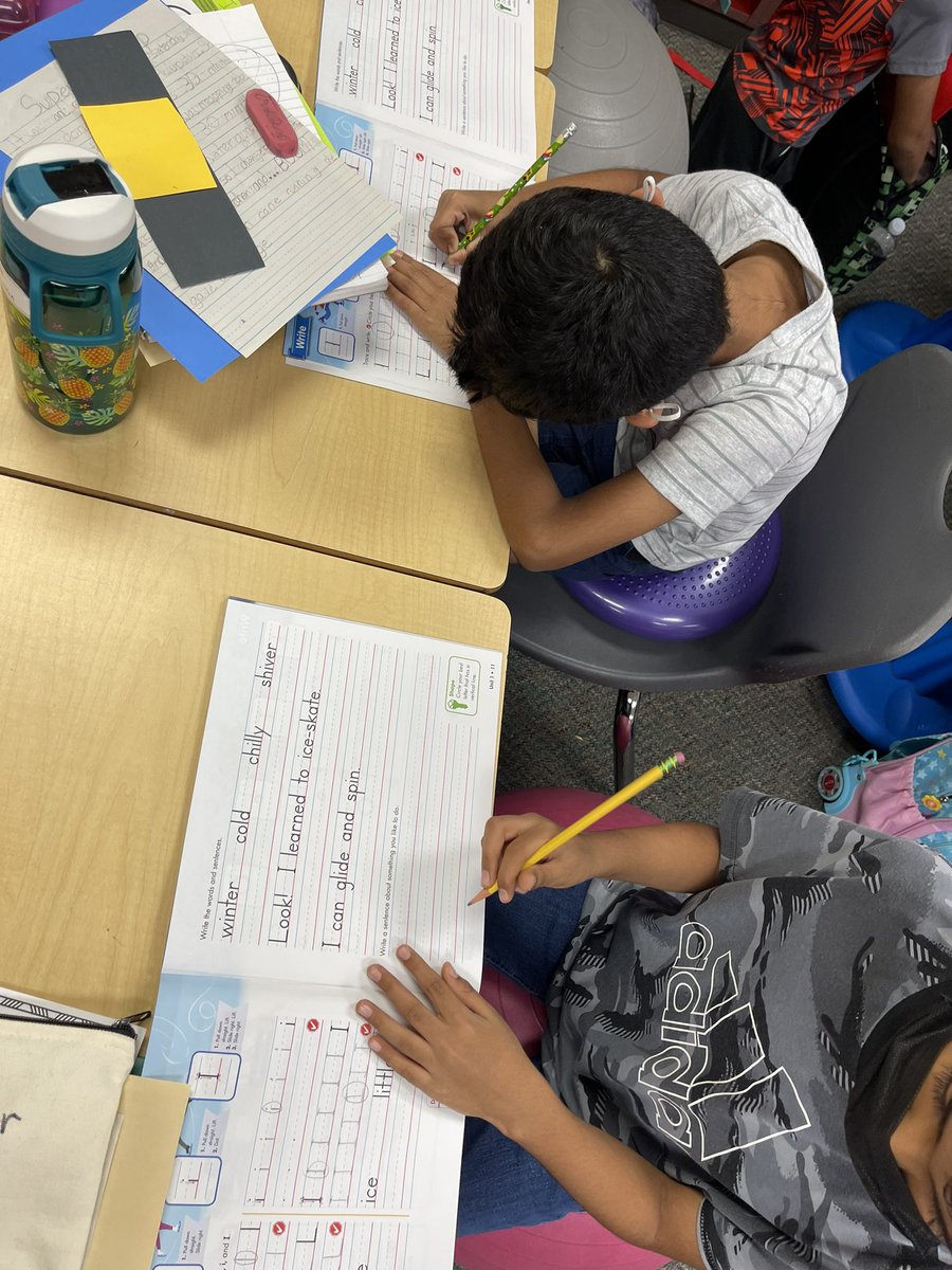 MrsHernandezCSE's tweet photo. We’ve been busy in 2nd grade! Here are some pics from our first month of school in ELAR/SS. @CSE_Chameleons https://t.co/OkrmuKJKJ9